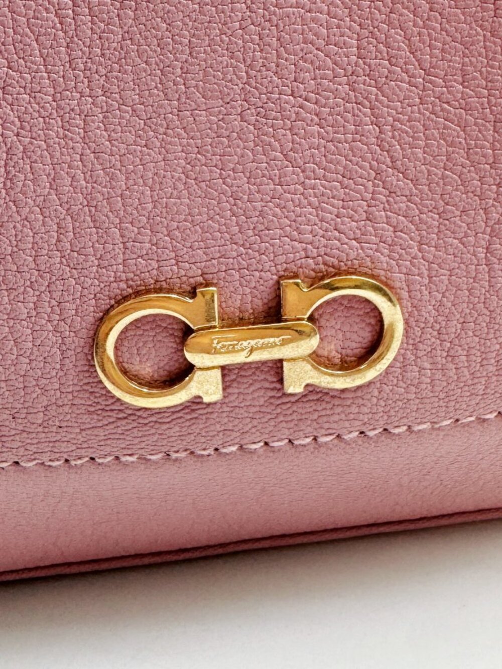 Salvatore Ferragamo Millie Pink Leather Bucket Bag 2-Way Shoulder Crossbody - Picture 8 of 14